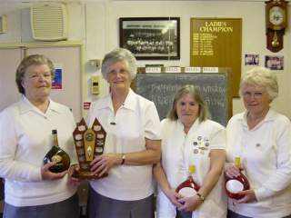 Ladies Open Pairs Winners Photo (12.9kb)