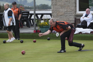 Dunning Bowling Club Going hard
