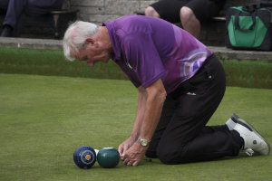 Dunning Bowling Club A tight measure